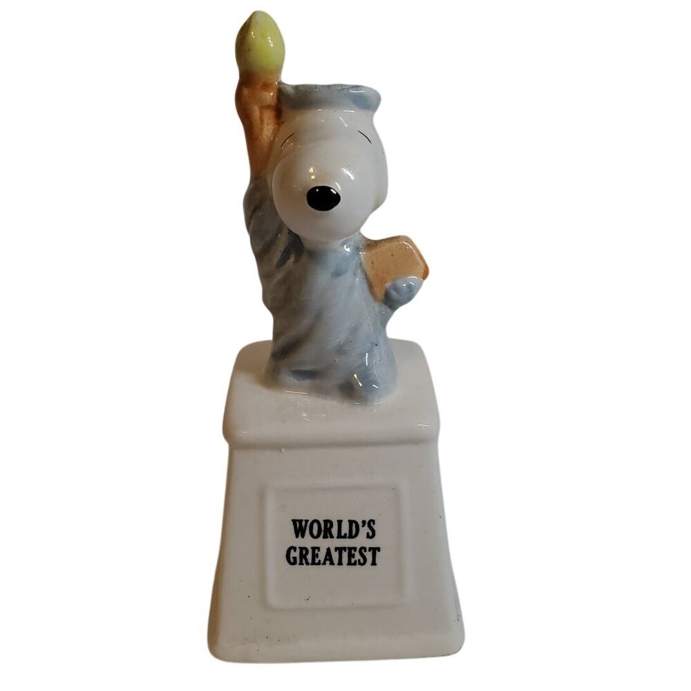 Peanuts Gang - Snoopy As Statue of Liberty Figurine - 5"